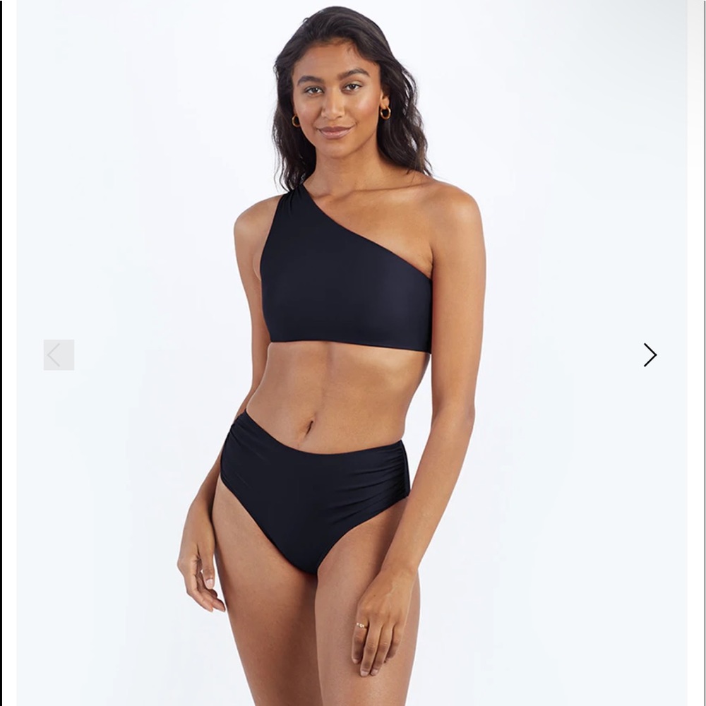 Summersalt Ruched Sidestroke Bikini in Black, size 4